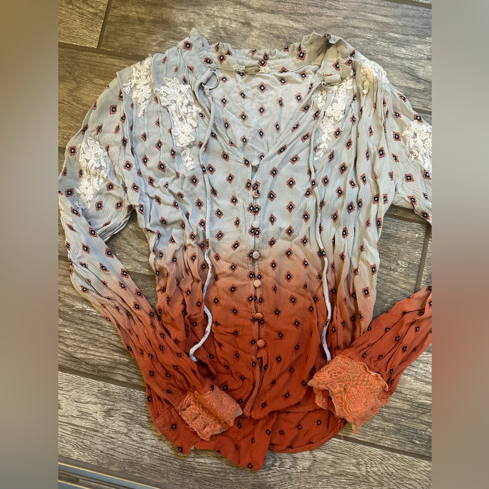 Gimmicks women top